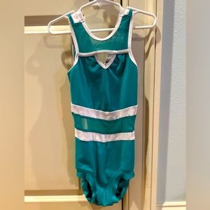 Young girls dance wear/gymnastics leotard